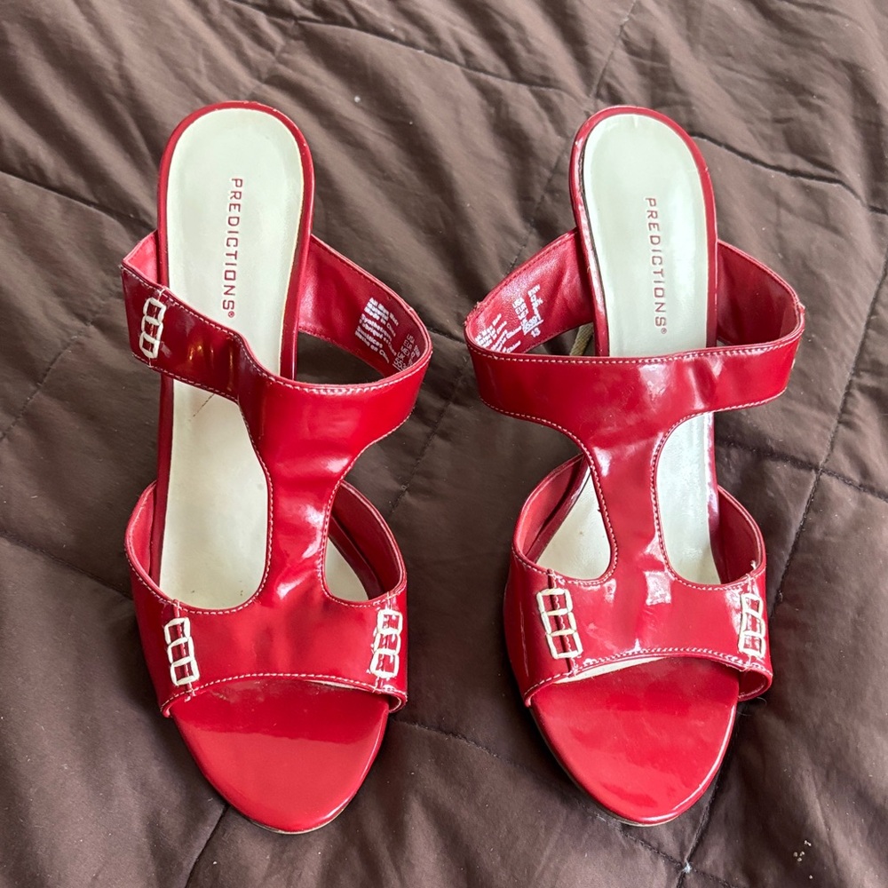 Predictions Women's Bold Red Sandals